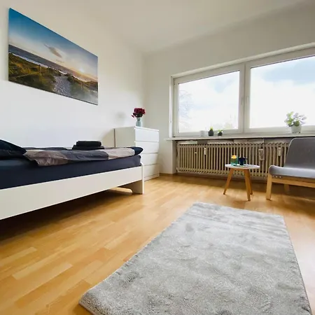 Appartement Gemuetliche Mit Balkon & Badewanne